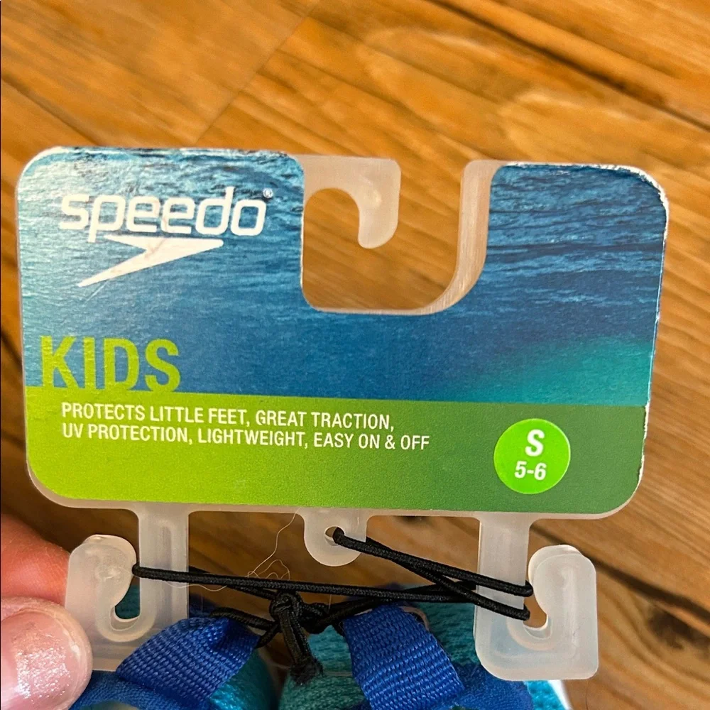 Speedo vibrant aqua